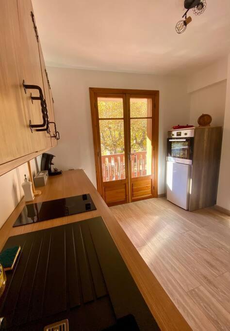 Charmant Appartement Renove Au Coeur Du Village Saint-Martin-Vésubie Exterior foto